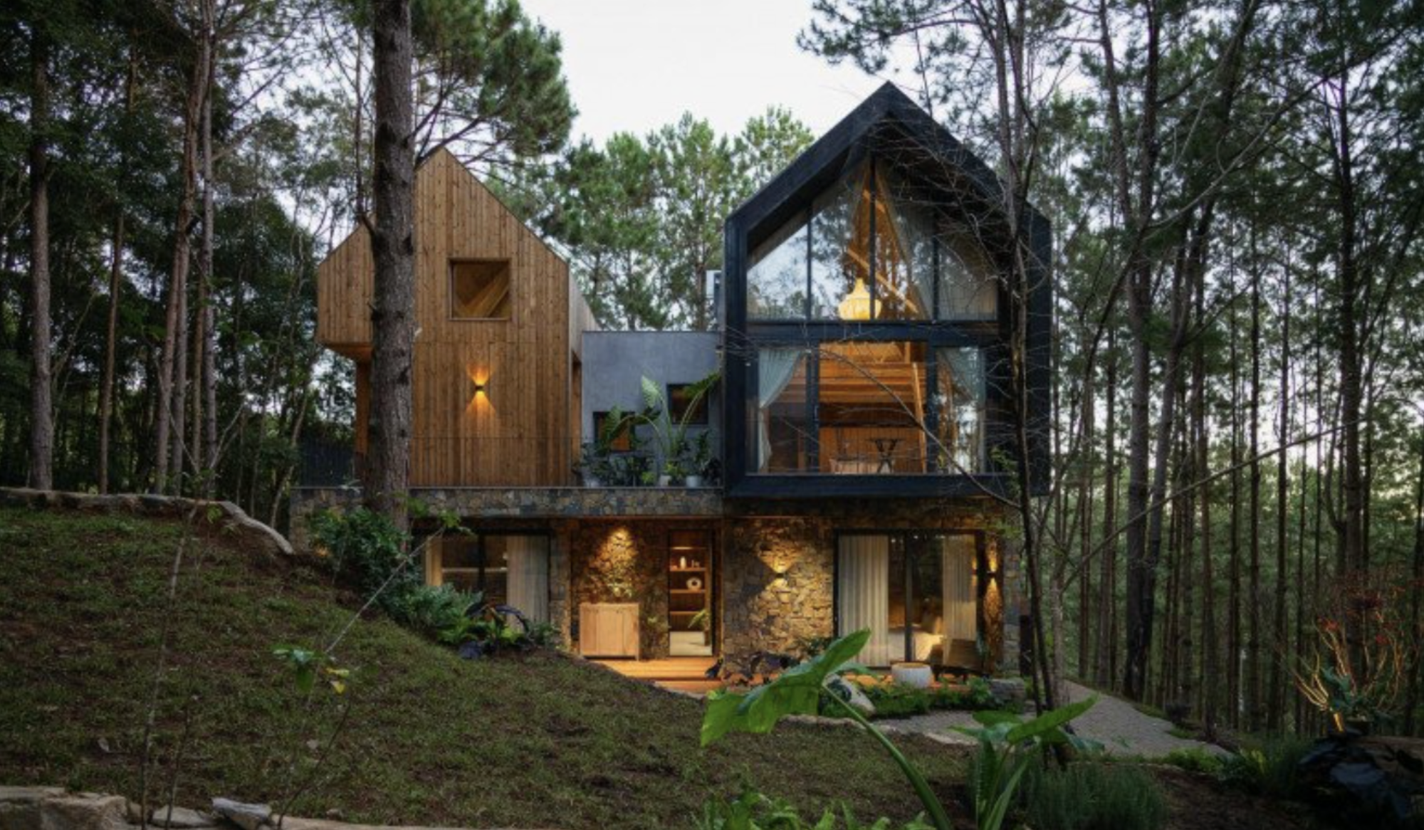 "Ẩn số" về căn biệt thự của Đoàn Di Băng giữa Đà Lạt- Ảnh 2. "Ẩn số" về căn biệt thự của Đoàn Di Băng giữa Đà Lạt- Ảnh 2.