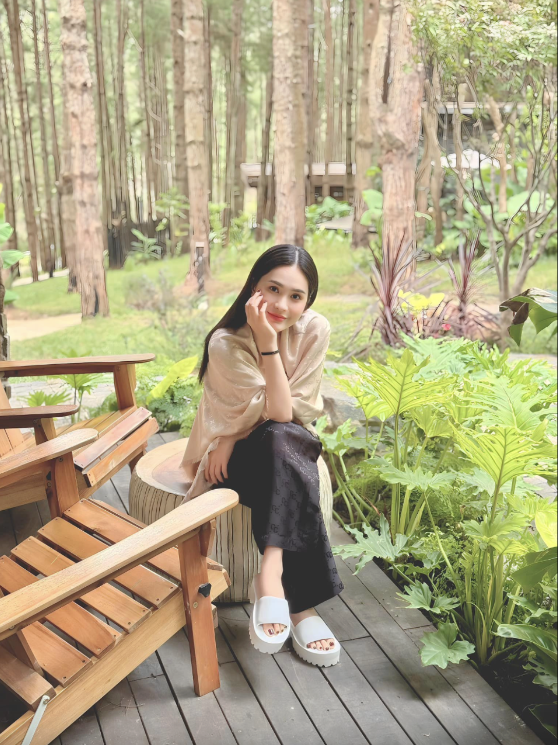 "Ẩn số" về căn biệt thự của Đoàn Di Băng giữa Đà Lạt- Ảnh 4. "Ẩn số" về căn biệt thự của Đoàn Di Băng giữa Đà Lạt- Ảnh 4.