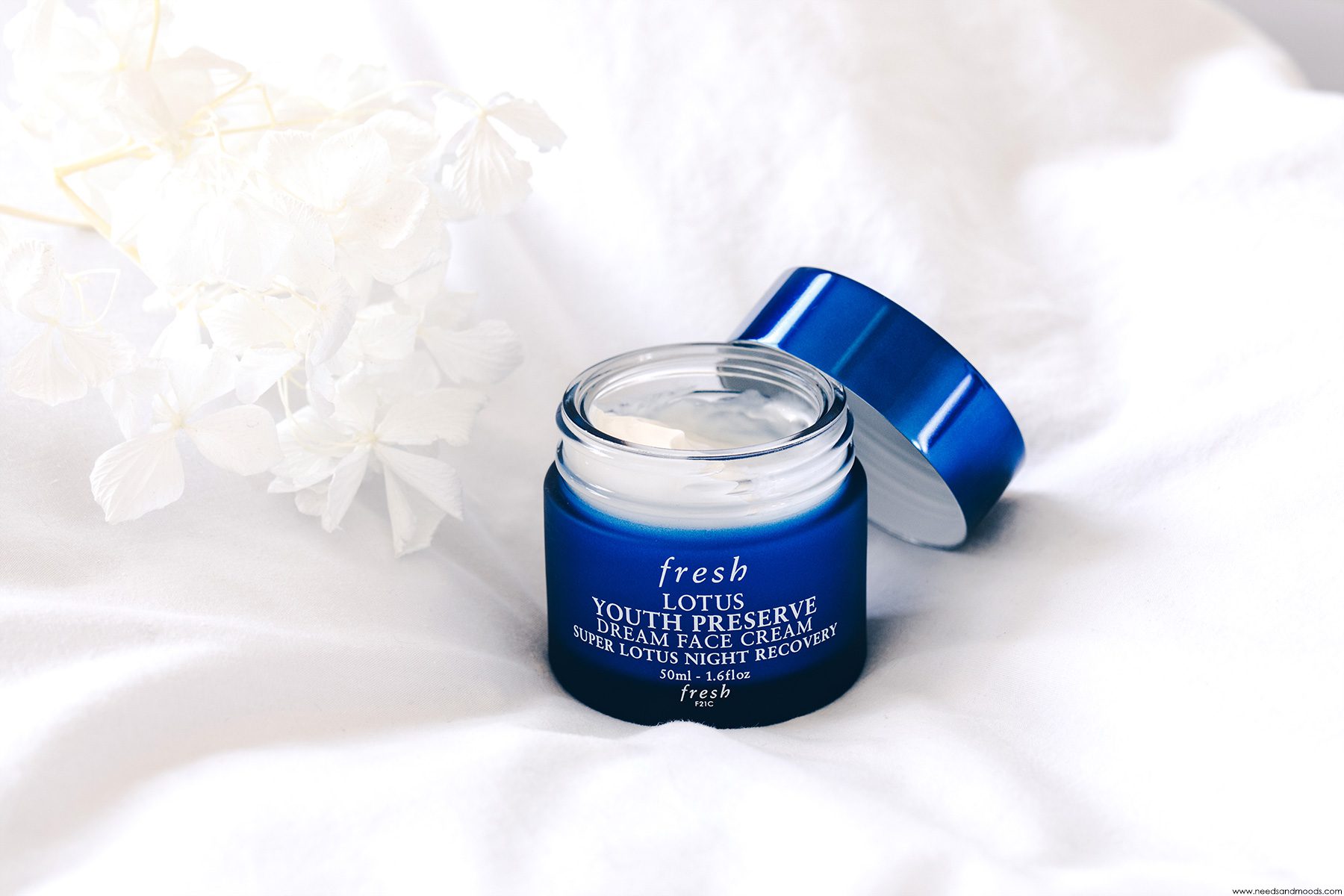 5 lọ kem dưỡng ban đêm chống lão hóa cực mạnh, da đẹp hơn sau một giấc ngủ là có thật- Ảnh 1. 5 lọ kem dưỡng ban đêm chống lão hóa cực mạnh, da đẹp hơn sau một giấc ngủ là có thật- Ảnh 1.