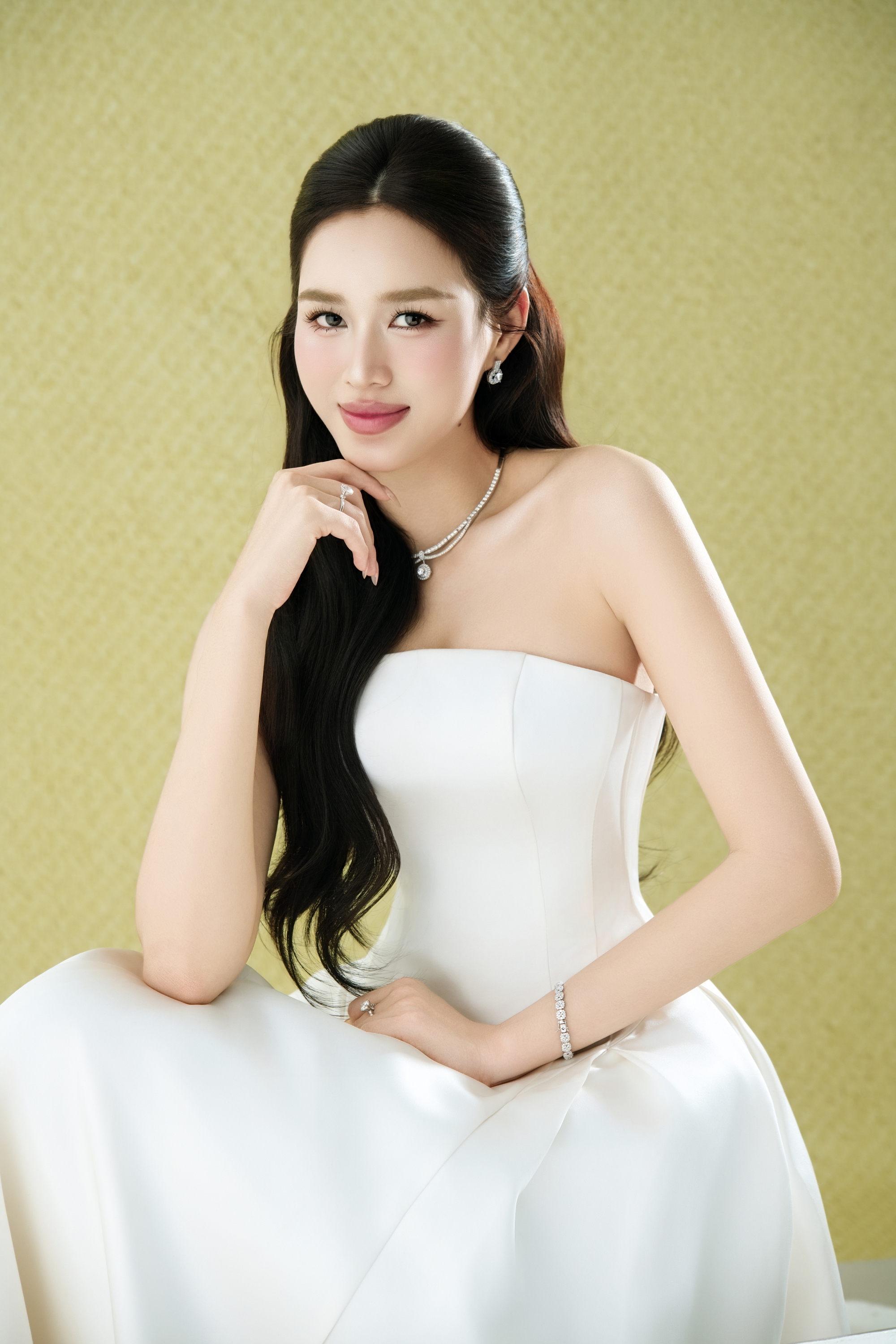 1 ngày trước đám cưới Đỗ Hà và thiếu gia: Lộ full 4 bộ ảnh cưới 