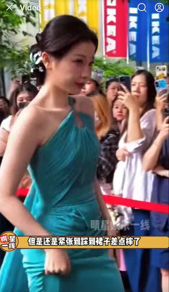 Đối thủ Triệu Lộ Tư liên tục bất ổn trong lần xuất hiện mới- Ảnh 4.