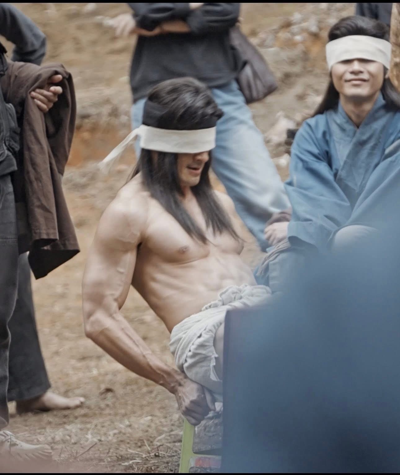 Mỹ nam cổ trang Việt đẹp đến độ bạn diễn ngắm sáng cả mắt: Body 1000 điểm không góc chết, chê gì cũng được trừ visual- Ảnh 3. Mỹ nam cổ trang Việt đẹp đến độ bạn diễn ngắm sáng cả mắt: Body 1000 điểm không góc chết, chê gì cũng được trừ visual- Ảnh 3.