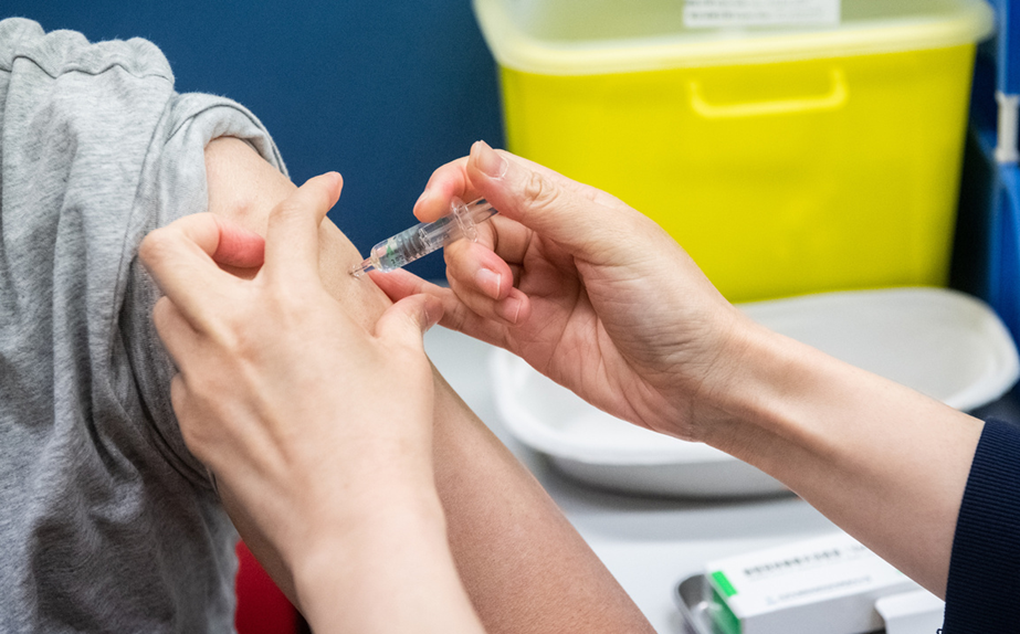 Có nên tiêm vắc xin viêm não mô cầu?- Ảnh 1. Có nên tiêm vắc xin viêm não mô cầu?- Ảnh 1.