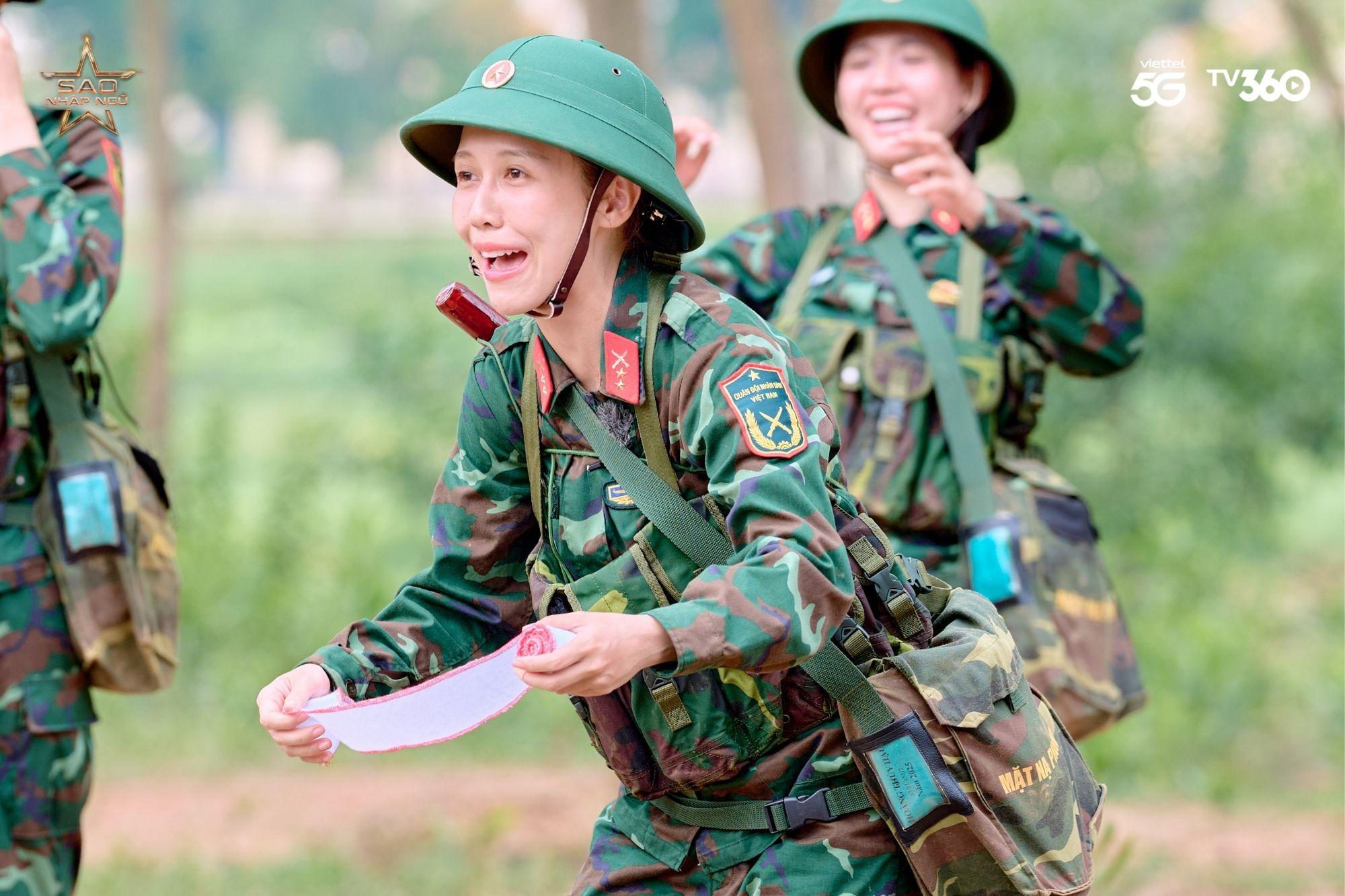 Sao Nhập Ngũ 2025 tập 14: “Quân y” Diệu Nhi, Hậu Hoàng hoảng loạn khi thấy thương binh kêu cứu- Ảnh 4. Sao Nhập Ngũ 2025 tập 14: “Quân y” Diệu Nhi, Hậu Hoàng hoảng loạn khi thấy thương binh kêu cứu- Ảnh 4.