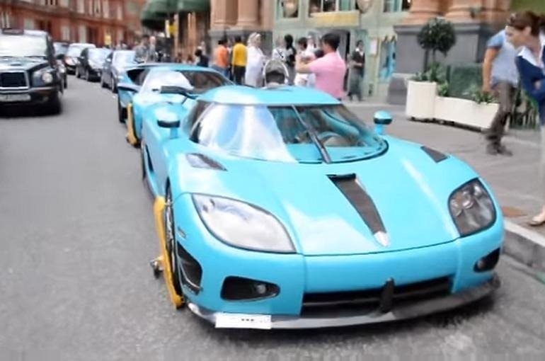 Khổ như gia đình hoàng gia này: Bỏ 60.000 tỷ mua bách hoá nổi tiếng bậc nhất thế giới vẫn bị khoá bánh, phạt 3 triệu đồng vì đỗ siêu xe ngay chân toà nhà- Ảnh 1.