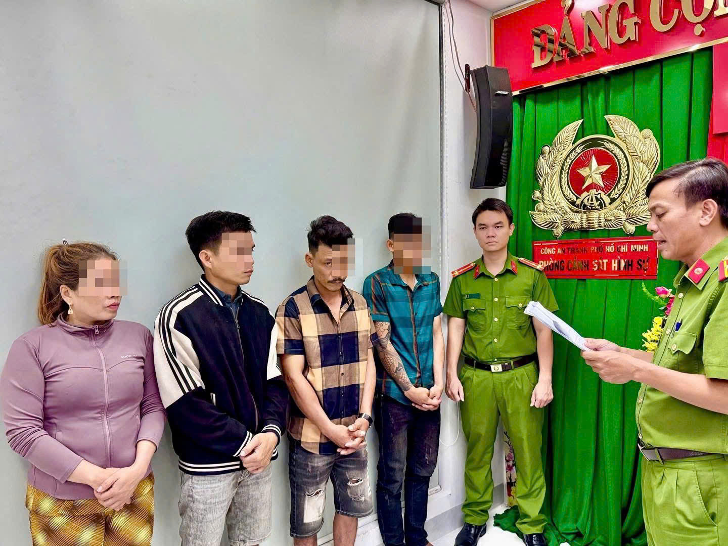 Công an TP HCM khuyến cáo thông tin quan trọng- Ảnh 1. Công an TP HCM khuyến cáo thông tin quan trọng- Ảnh 1.