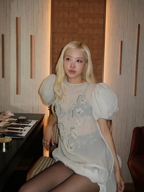 Quá khó để chê Rosé BLACKPINK- Ảnh 2. Quá khó để chê Rosé BLACKPINK- Ảnh 2.