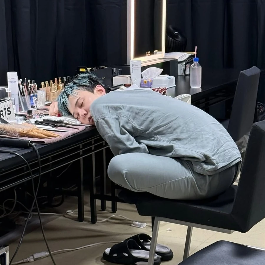 Đây là thứ giúp G-Dragon đẹp trai bất chấp, da căng sáng bất bại- Ảnh 3. Đây là thứ giúp G-Dragon đẹp trai bất chấp, da căng sáng bất bại- Ảnh 3.