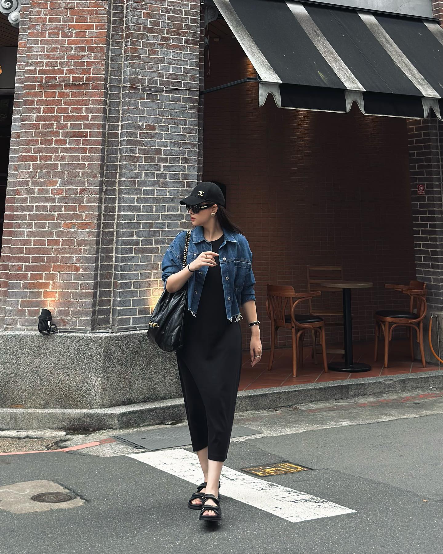 10 set đồ mùa đông cho thấy đẳng cấp thời trang của phu nhân tổng giám đốc tập đoàn nghìn tỷ- Ảnh 10. 10 set đồ mùa đông cho thấy đẳng cấp thời trang của phu nhân tổng giám đốc tập đoàn nghìn tỷ- Ảnh 10.