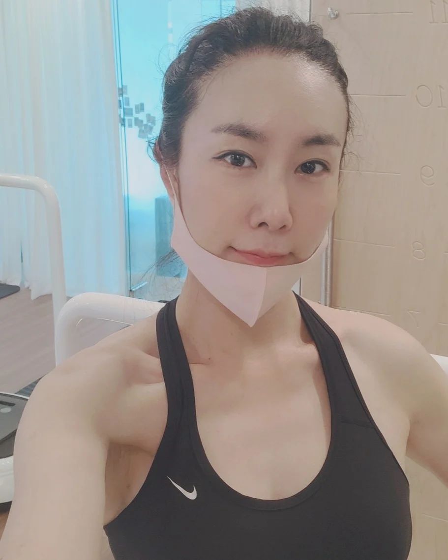 Mỹ nhân phim Sex is Zero gây sốc với nhan sắc trẻ đẹp khó tin, bị gạ gẫm hàng chục năm vì cảnh nóng táo bạo- Ảnh 4.