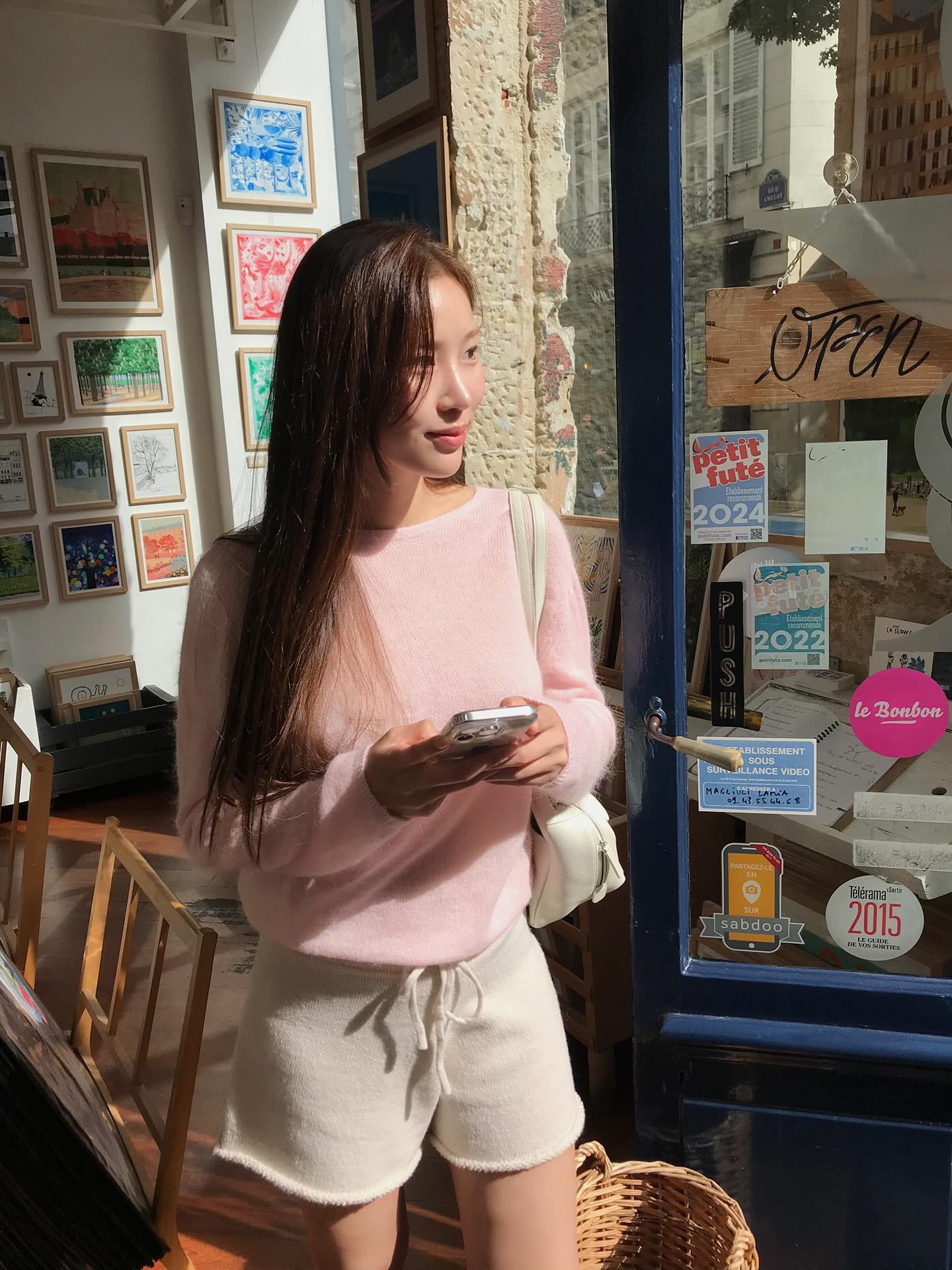 5 item mùa đông hack tuổi đỉnh nhất, chị em không có hết là thiệt- Ảnh 9. 5 item mùa đông hack tuổi đỉnh nhất, chị em không có hết là thiệt- Ảnh 9.