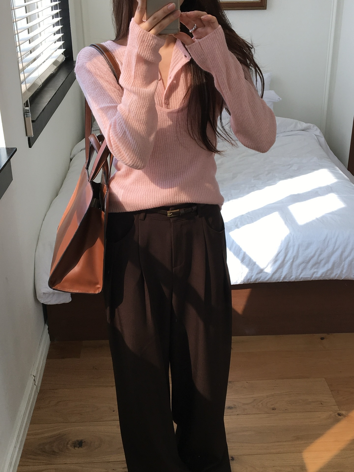 5 item mùa đông hack tuổi đỉnh nhất, chị em không có hết là thiệt- Ảnh 8. 5 item mùa đông hack tuổi đỉnh nhất, chị em không có hết là thiệt- Ảnh 8.