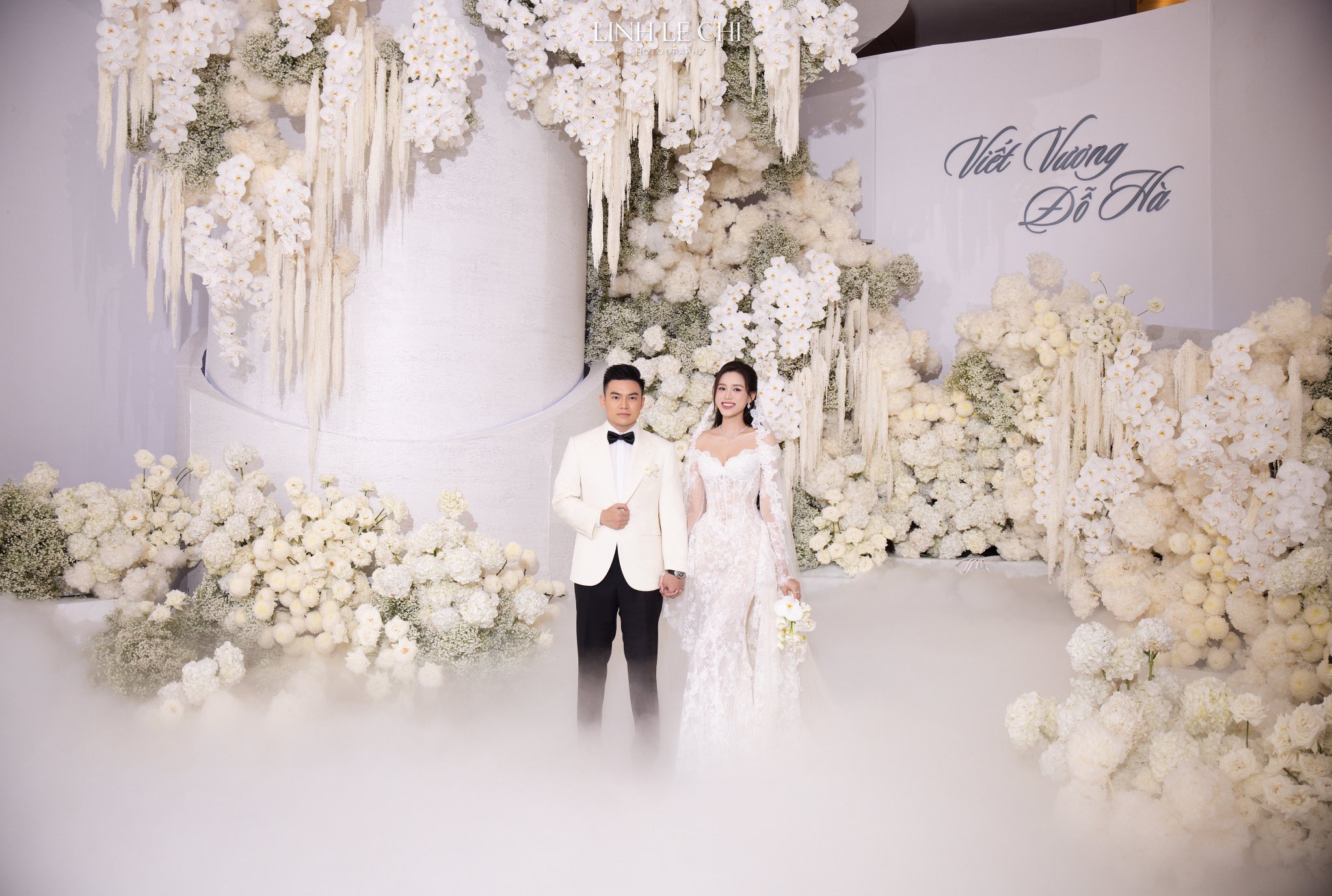 Đám cưới Hoa hậu Đỗ Hà - Viết Vương tại Hà Nội: Cô dâu khóc nức nở, dàn nàng hậu "quậy" tưng bừng! - Ảnh 25. Đám cưới Hoa hậu Đỗ Hà - Viết Vương tại Hà Nội: Cô dâu khóc nức nở, dàn nàng hậu "quậy" tưng bừng! - Ảnh 25.