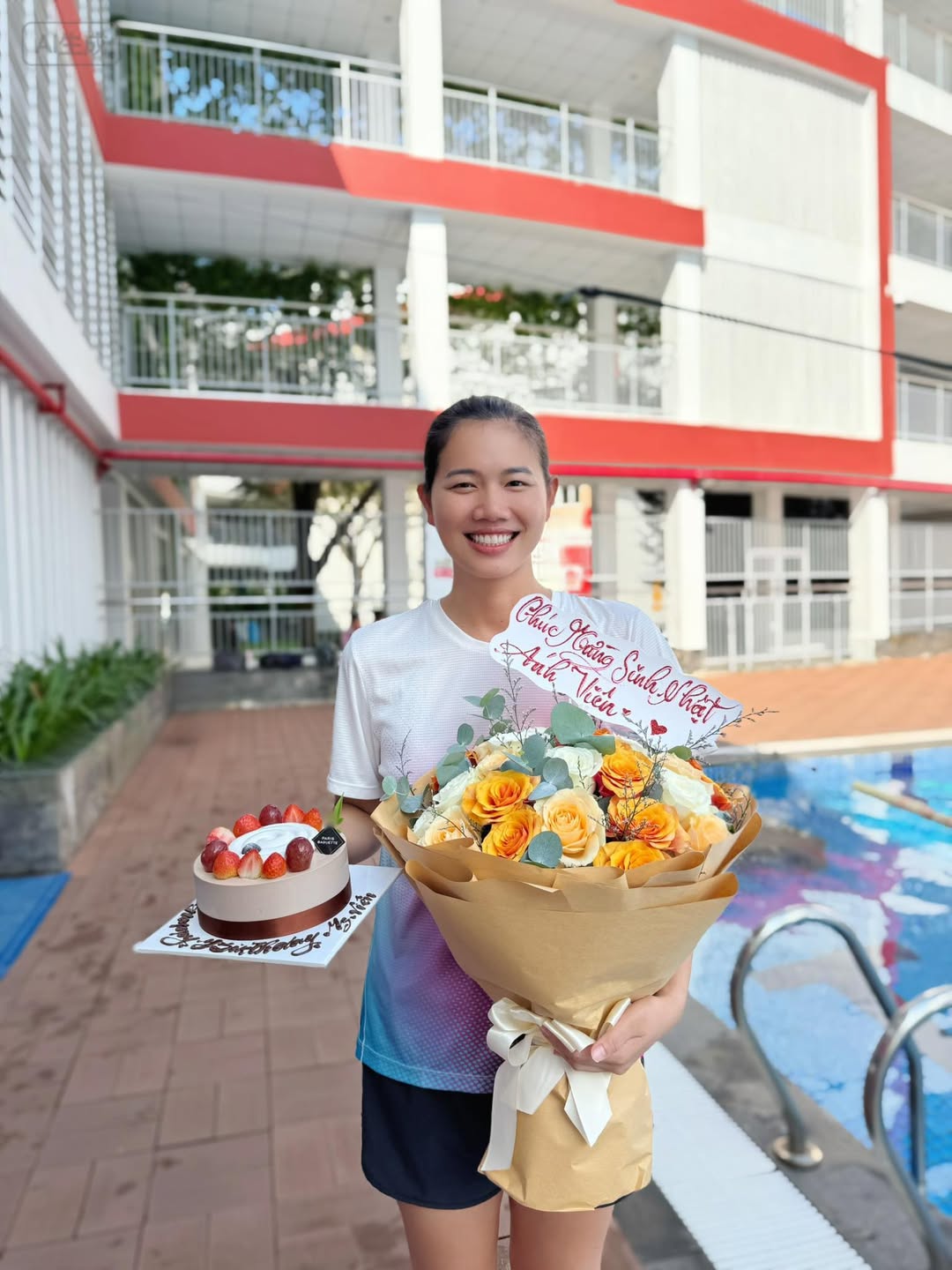 Ánh Viên dùng nhan sắc 