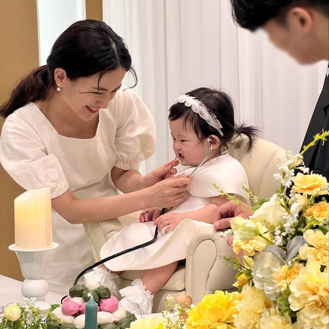 Những bé gái không được sống cùng mẹ sẽ lớn lên như thế nào?- Ảnh 1.