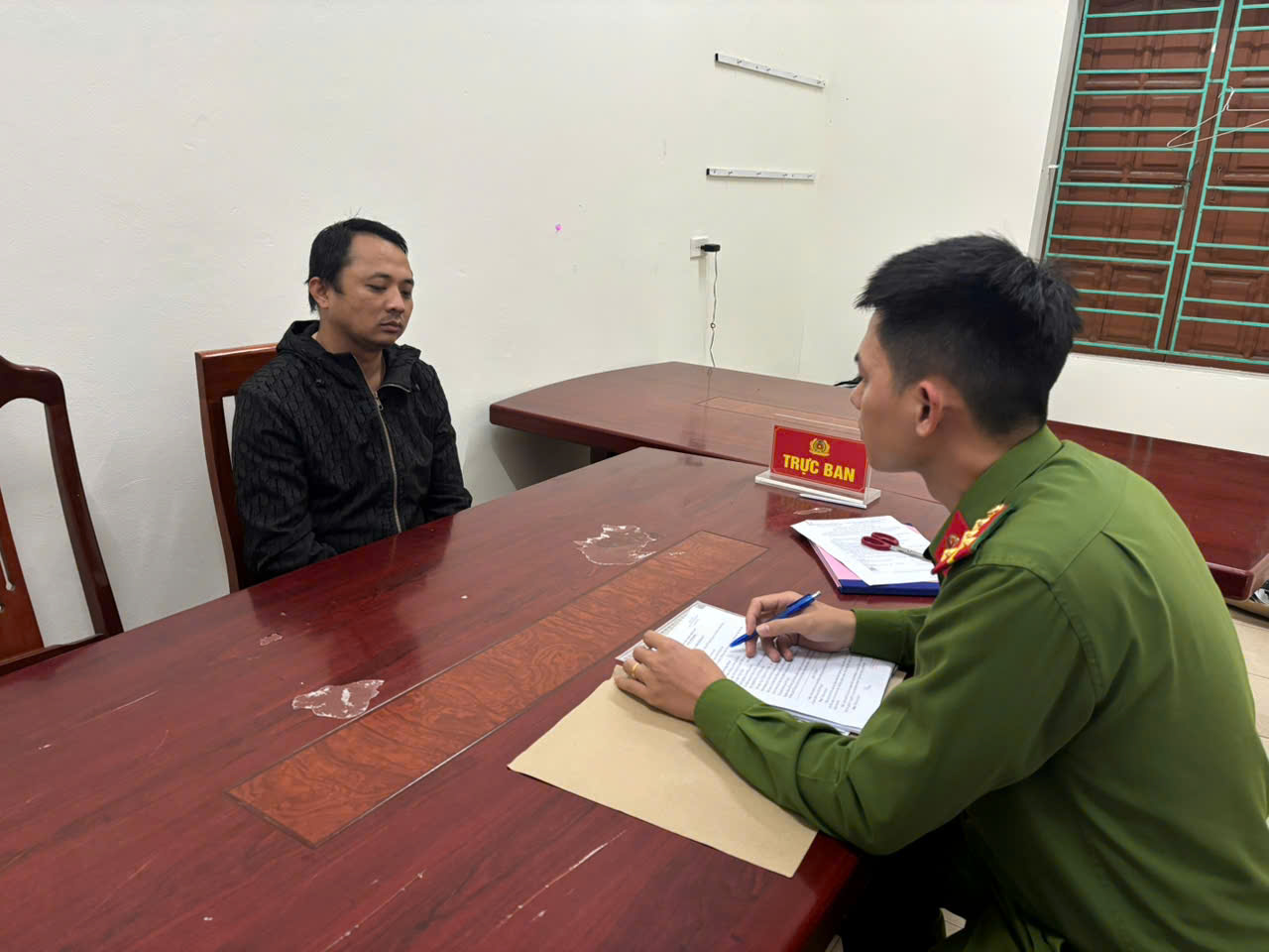 Bắt Nguyễn Duy Hoàn sinh năm 1989 thường xuyên đi lang thang- Ảnh 1.