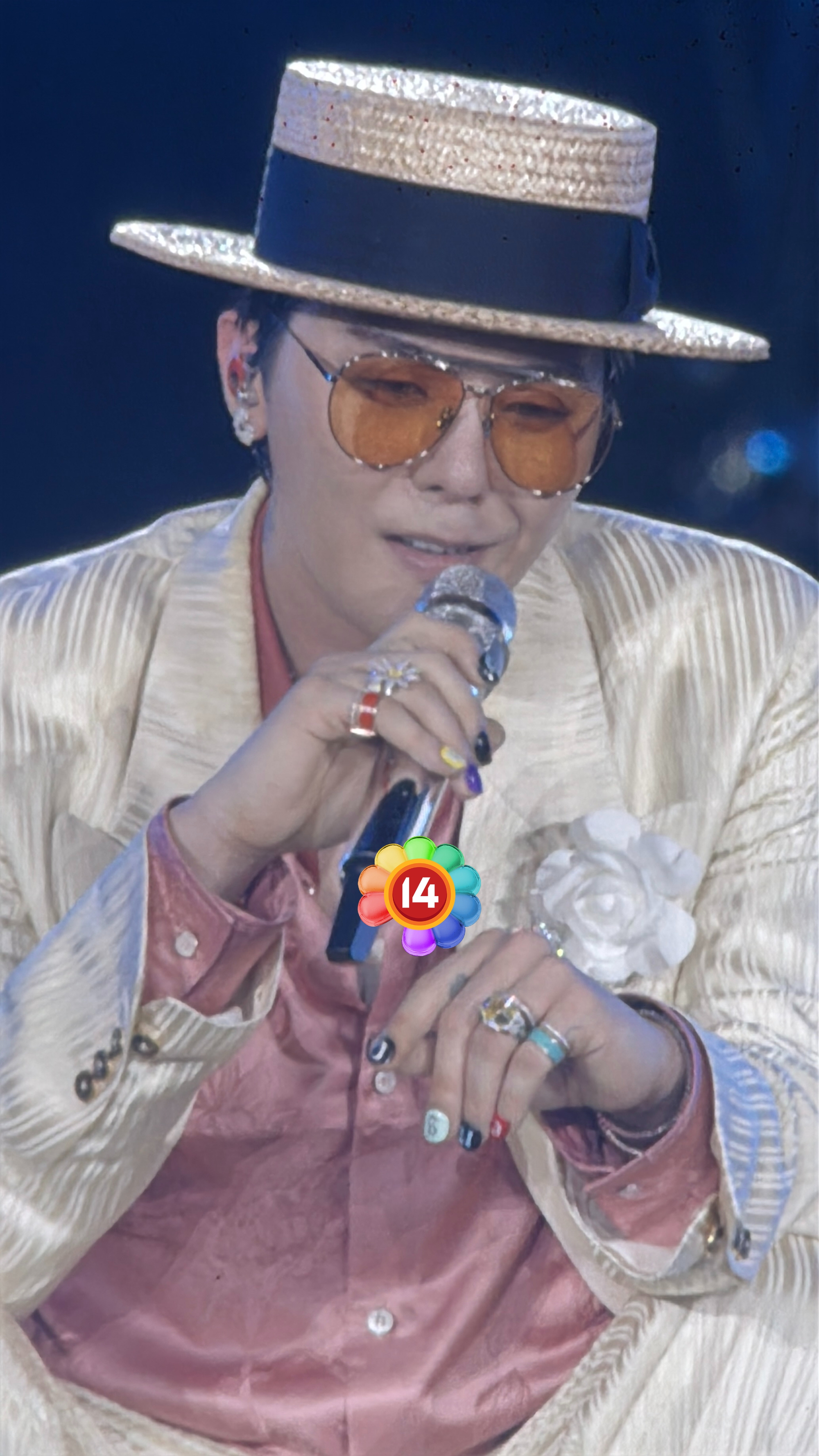 Đây là thứ giúp G-Dragon đẹp trai bất chấp, da căng sáng bất bại- Ảnh 5. Đây là thứ giúp G-Dragon đẹp trai bất chấp, da căng sáng bất bại- Ảnh 5.