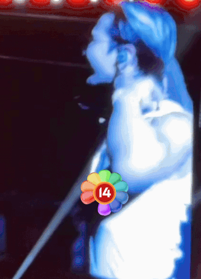 Cận cảnh màn thay đồ xem 1.000 lần vẫn chưa thể thoát ra của G-Dragon ngay trên sân khấu concert!- Ảnh 1. Cận cảnh màn thay đồ xem 1.000 lần vẫn chưa thể thoát ra của G-Dragon ngay trên sân khấu concert!- Ảnh 1.