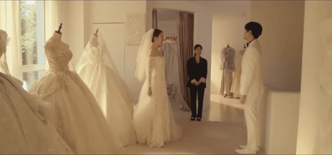 Phim mới chiếu 37 phút đã chiếm top 1 rating cả nước, nữ chính chỉ rơi một giọt lệ cũng đẹp tựa tuyệt tác trần gian- Ảnh 4. Phim mới chiếu 37 phút đã chiếm top 1 rating cả nước, nữ chính chỉ rơi một giọt lệ cũng đẹp tựa tuyệt tác trần gian- Ảnh 4.