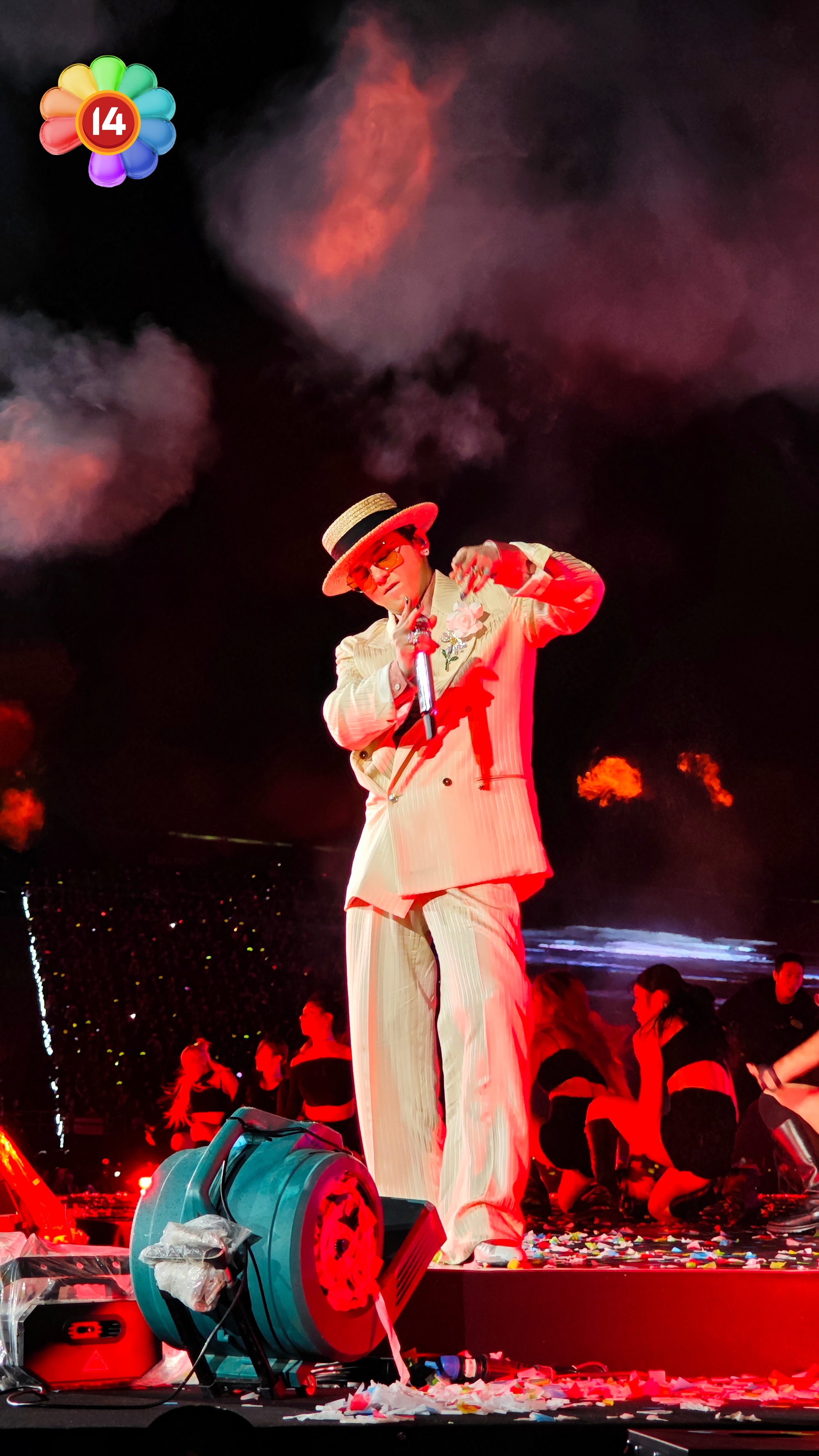 Fan Việt đỉnh nhất thế giới!- Ảnh 3. Fan Việt đỉnh nhất thế giới!- Ảnh 3.