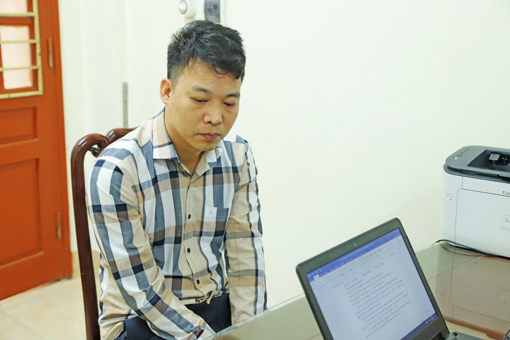 Khám xét, bắt giám đốc Phan Văn Khiến và kế toán Nguyễn Thị Phương- Ảnh 1.