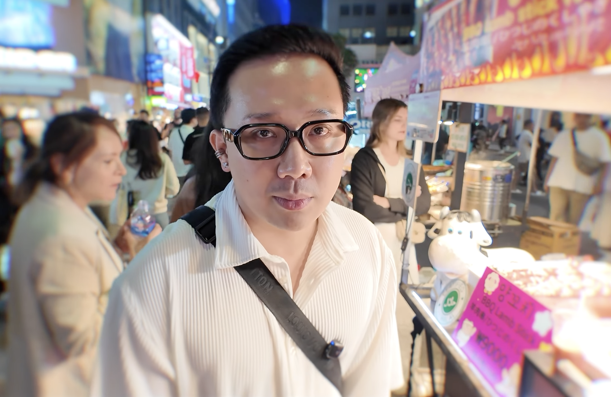 Trấn Thành “ấm ức” vì chợ quê Hari Won- Ảnh 9.