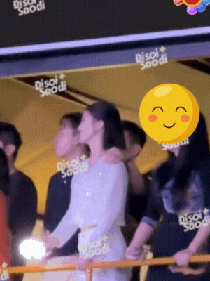 HOT: Bắt gặp vợ chồng Phương Nhi thân thiết với SOOBIN, cùng nhau "quẩy" tại concert G-DRAGON!- Ảnh 3. HOT: Bắt gặp vợ chồng Phương Nhi thân thiết với SOOBIN, cùng nhau "quẩy" tại concert G-DRAGON!- Ảnh 3.