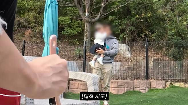 Khoảnh khắc đáng yêu của Lee Byung Hun với con gái được lan truyền rộng rãi- Ảnh 2. Khoảnh khắc đáng yêu của Lee Byung Hun với con gái được lan truyền rộng rãi- Ảnh 2.