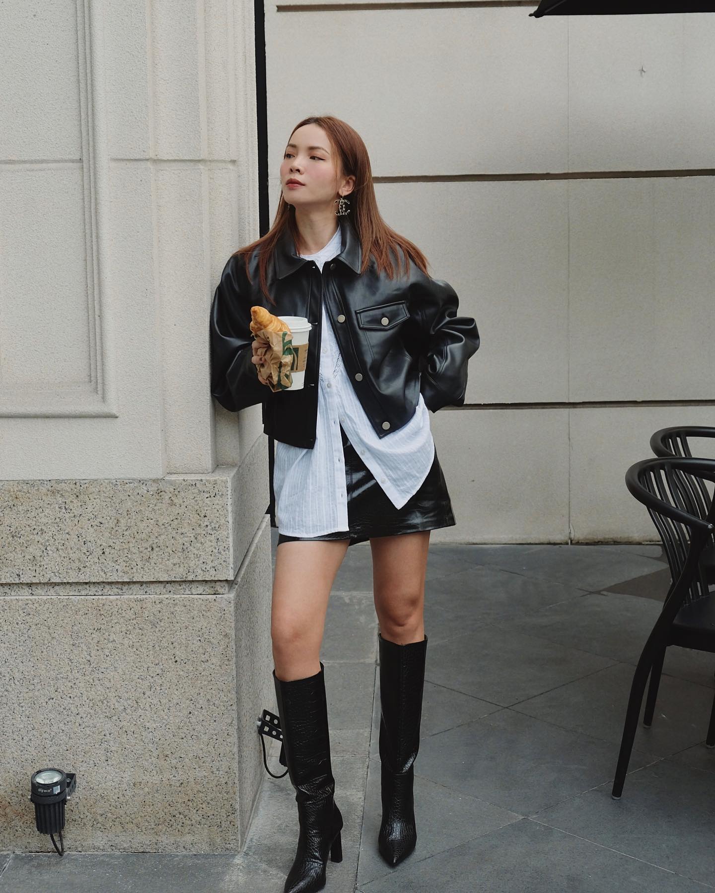 Riêng khoản diện trang phục ngắn, chị em cứ tham khảo 10 set đồ của mỹ nhân Việt vì sành điệu miễn bàn- Ảnh 10. Riêng khoản diện trang phục ngắn, chị em cứ tham khảo 10 set đồ của mỹ nhân Việt vì sành điệu miễn bàn- Ảnh 10.