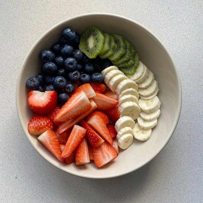 U60 giảm 7kg nhờ ăn đủ chất- Ảnh 4.