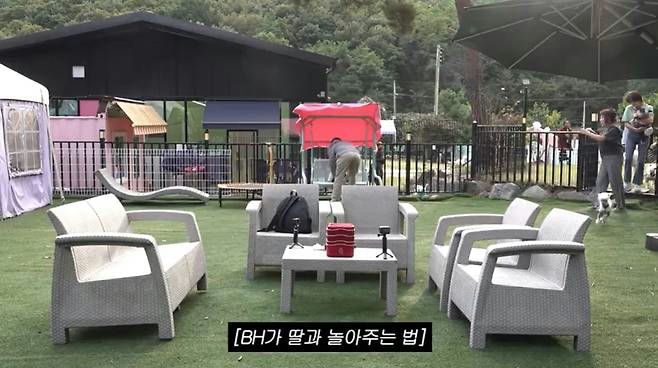 Khoảnh khắc đáng yêu của Lee Byung Hun với con gái được lan truyền rộng rãi- Ảnh 4. Khoảnh khắc đáng yêu của Lee Byung Hun với con gái được lan truyền rộng rãi- Ảnh 4.