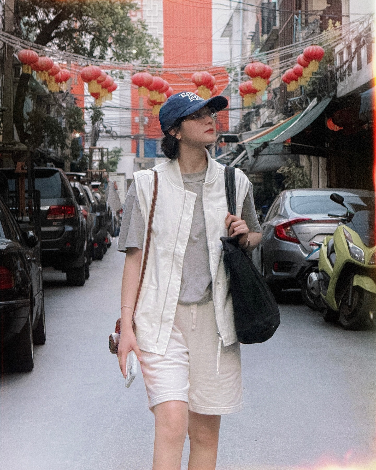 Riêng khoản diện trang phục ngắn, chị em cứ tham khảo 10 set đồ của mỹ nhân Việt vì sành điệu miễn bàn- Ảnh 4. Riêng khoản diện trang phục ngắn, chị em cứ tham khảo 10 set đồ của mỹ nhân Việt vì sành điệu miễn bàn- Ảnh 4.