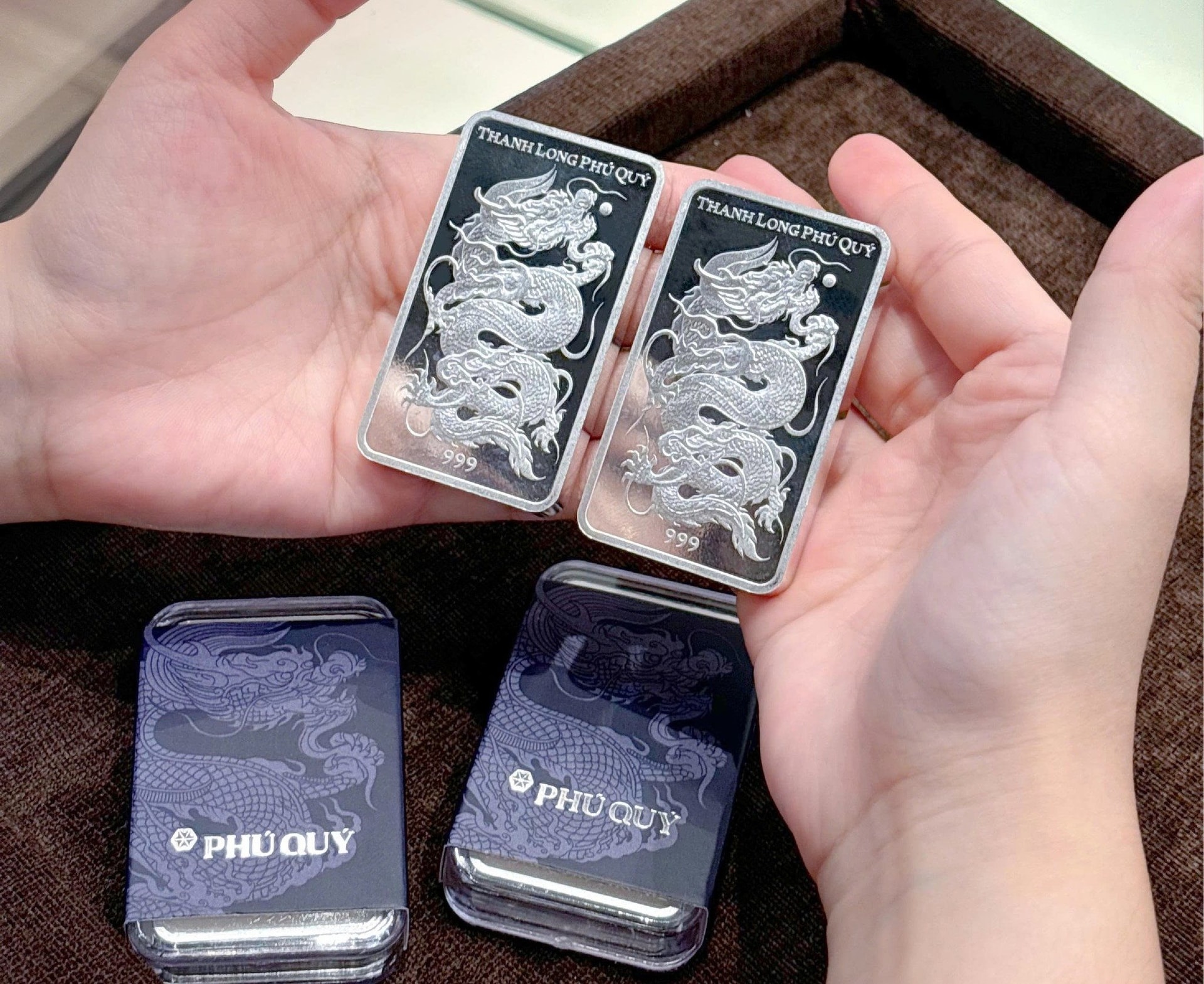 Giá bạc tiếp tục bứt phá, người mua lãi 99% từ đầu năm- Ảnh 1.