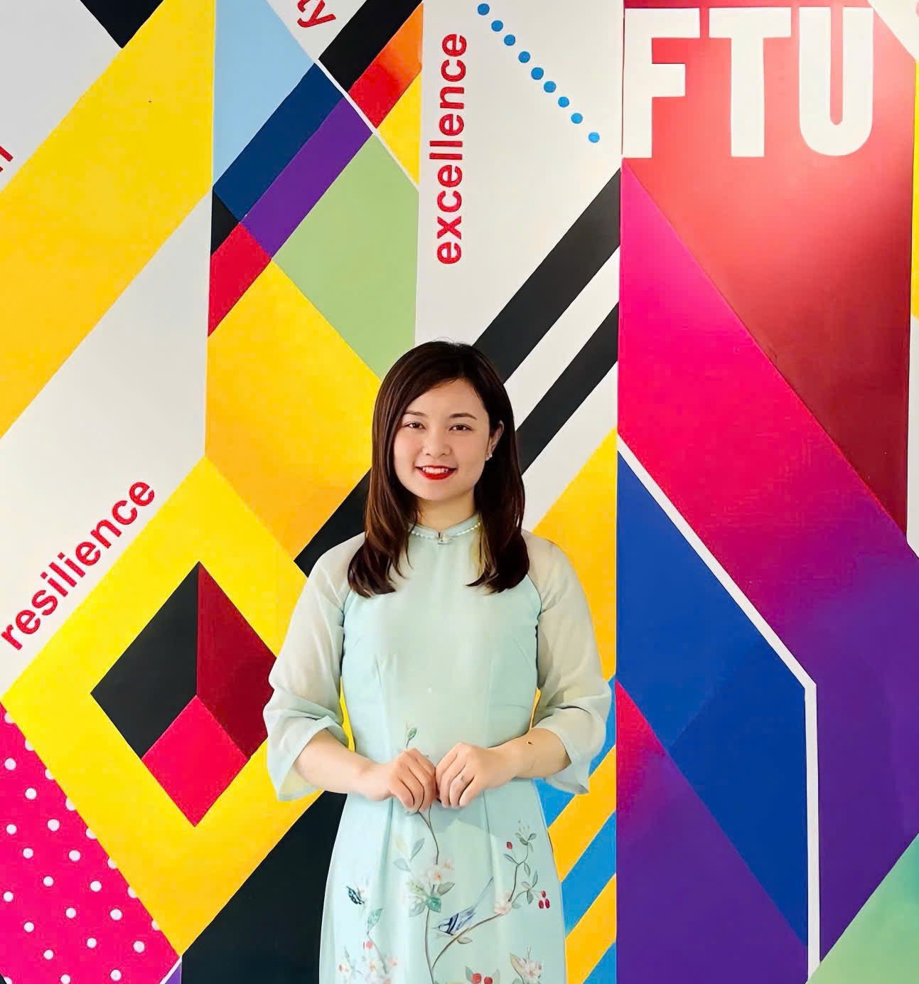 Nữ PGS trẻ nhất trường ĐH Ngoại thương năm 2025: Từ cựu sinh viên được giữ lại trường làm trợ giảng đến vị trí Phó trưởng khoa, đã được đào tạo thạc sĩ tại Anh- Ảnh 1.