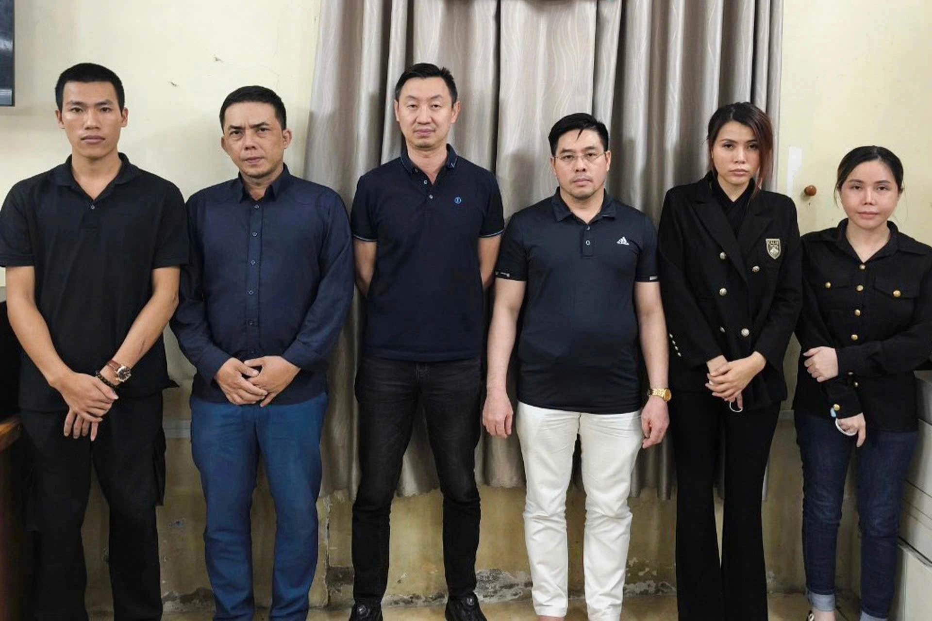 Truy tố cựu tiếp viên hàng không Đinh Thị Thanh Tuyền và “chồng hờ”- Ảnh 1.