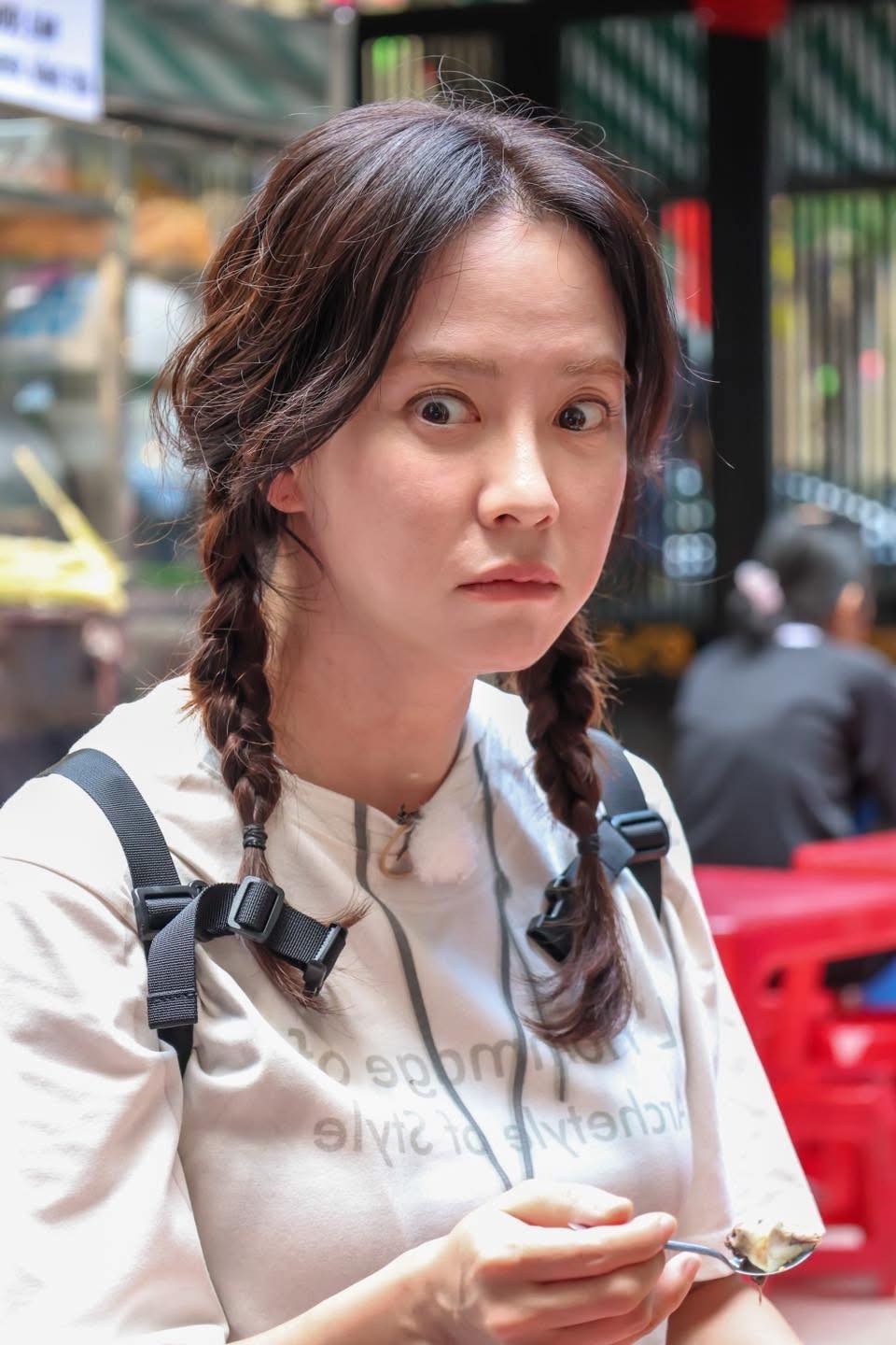 Song Ji Hyo ăn thử món kinh dị Song Ji Hyo ăn thử món kinh dị