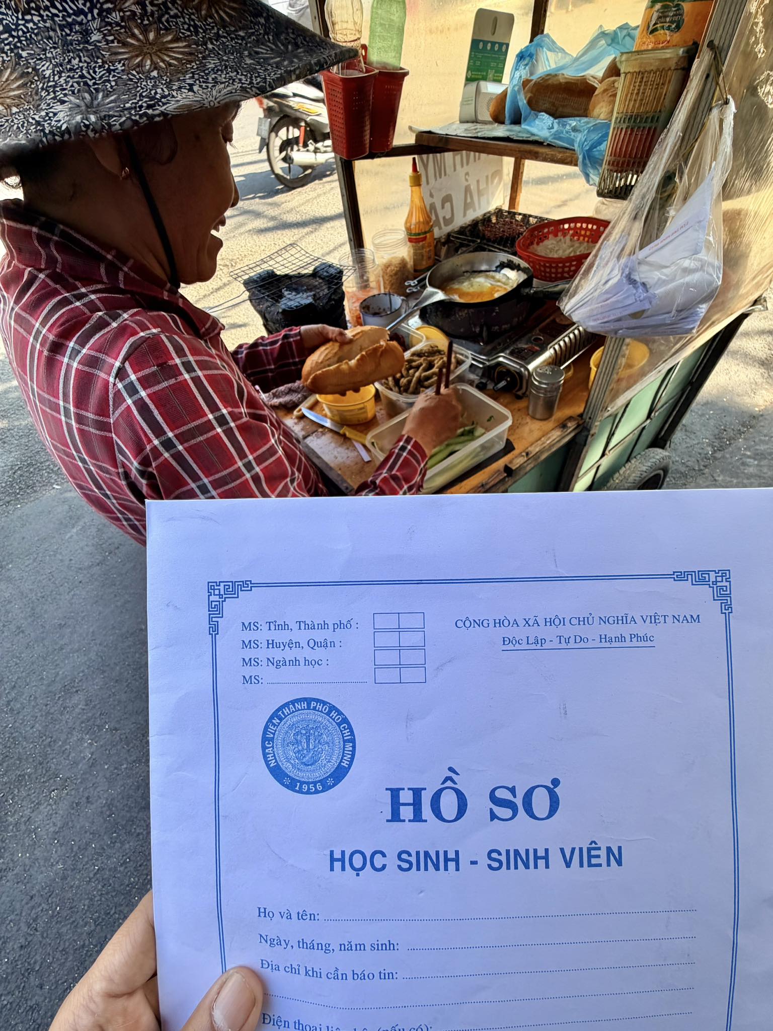 Ngày đầu nhập học như phim của tân sinh viên Nguyễn Văn Chung- Ảnh 1.