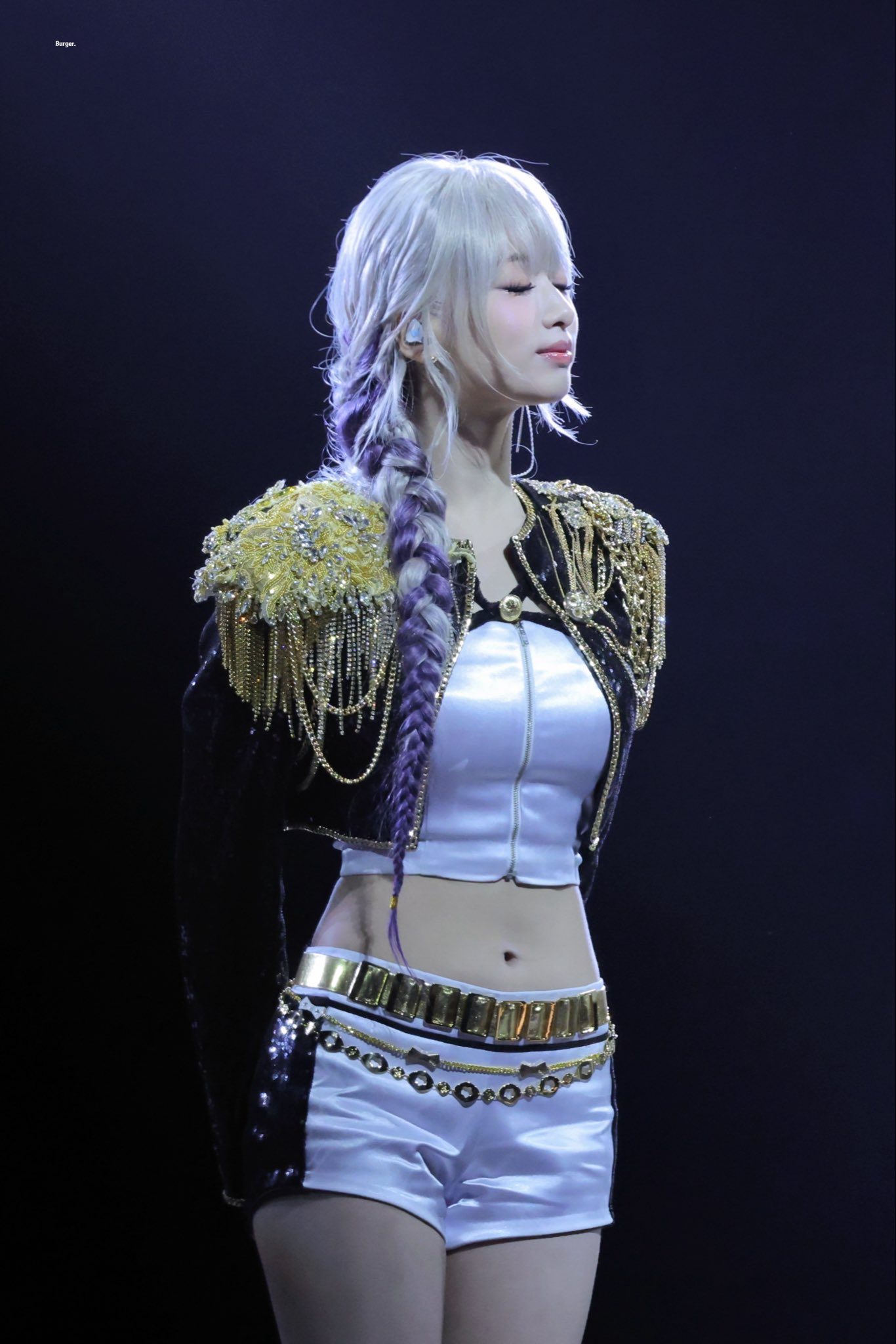 Ai cứu giọng hát chói tai của nữ thần Kpop này với!- Ảnh 3. Ai cứu giọng hát chói tai của nữ thần Kpop này với!- Ảnh 3.