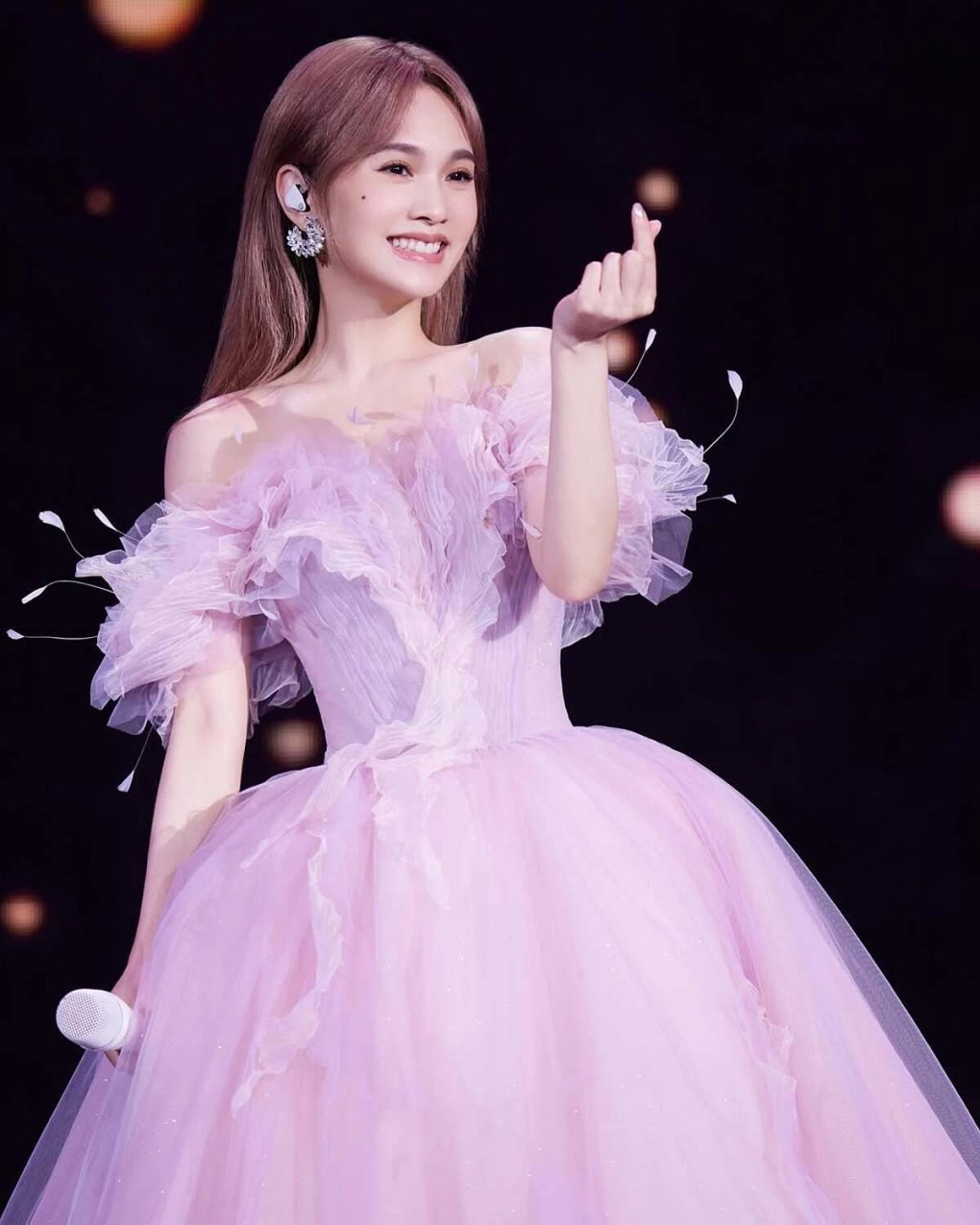 Căng: Nữ diễn viên số 1 showbiz quyết không dự hôn lễ bạn thân vì xem chú rể như kẻ thù- Ảnh 1.