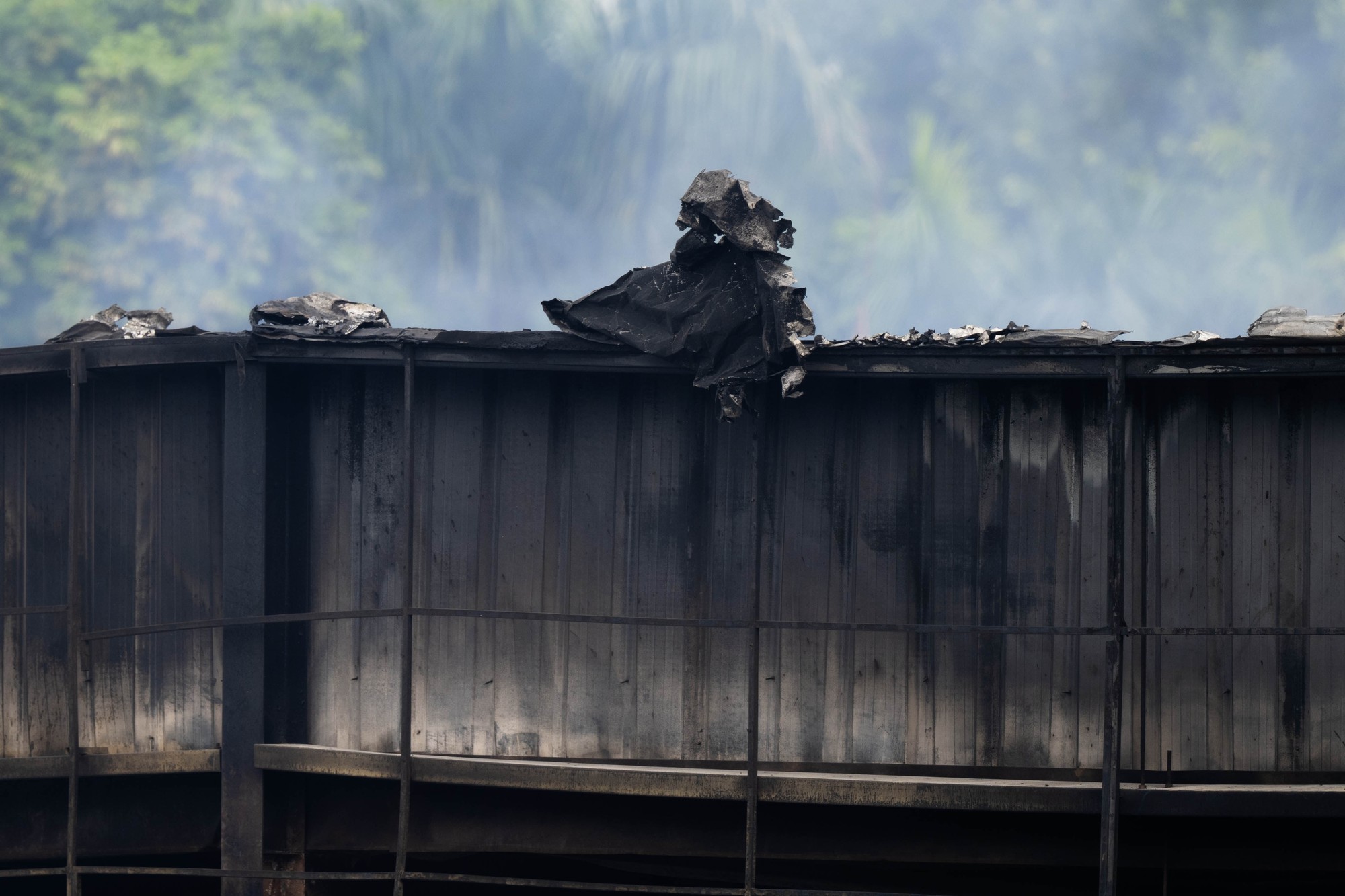 Hiện trường vụ cháy Nhà máy Bia Hà Nội Habeco- Ảnh 13. Hiện trường vụ cháy Nhà máy Bia Hà Nội Habeco- Ảnh 13.