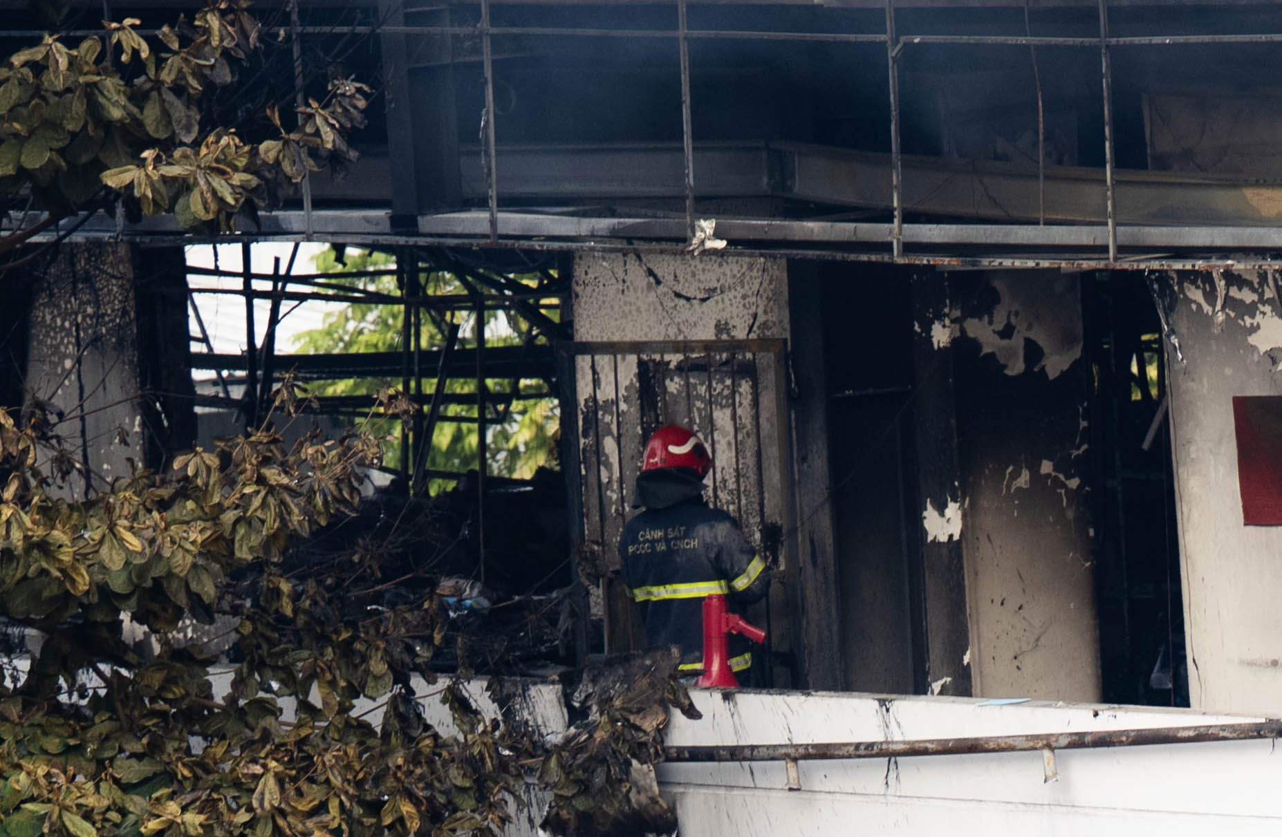 Hiện trường vụ cháy Nhà máy Bia Hà Nội Habeco- Ảnh 14. Hiện trường vụ cháy Nhà máy Bia Hà Nội Habeco- Ảnh 14.