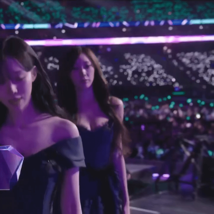 Chưa đủ ồn với nhan sắc của mỹ nhân này: Ăn gì mà ngày càng đẹp, cứ ép vòng 1 sexy thì showbiz lép vế hết- Ảnh 3.