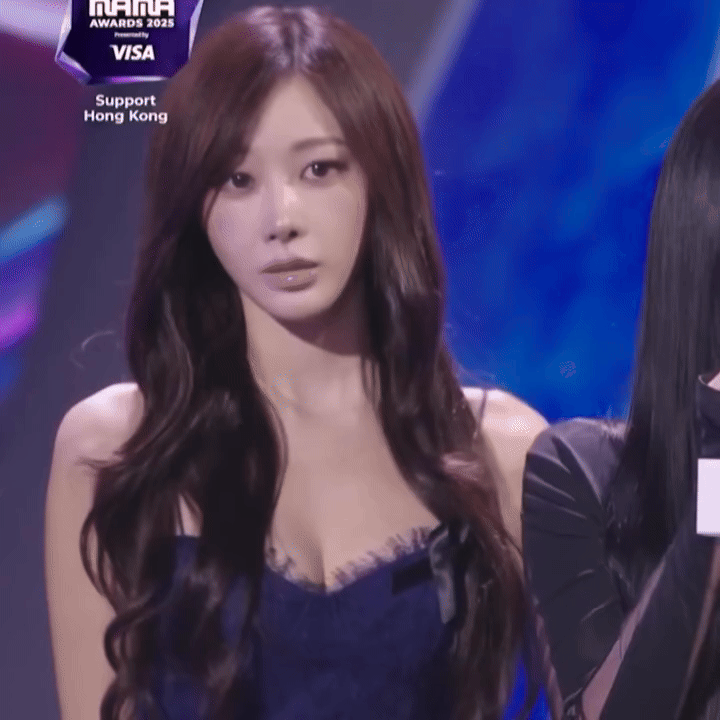 Chưa đủ ồn với nhan sắc của mỹ nhân này: Ăn gì mà ngày càng đẹp, cứ ép vòng 1 sexy thì showbiz lép vế hết- Ảnh 2.