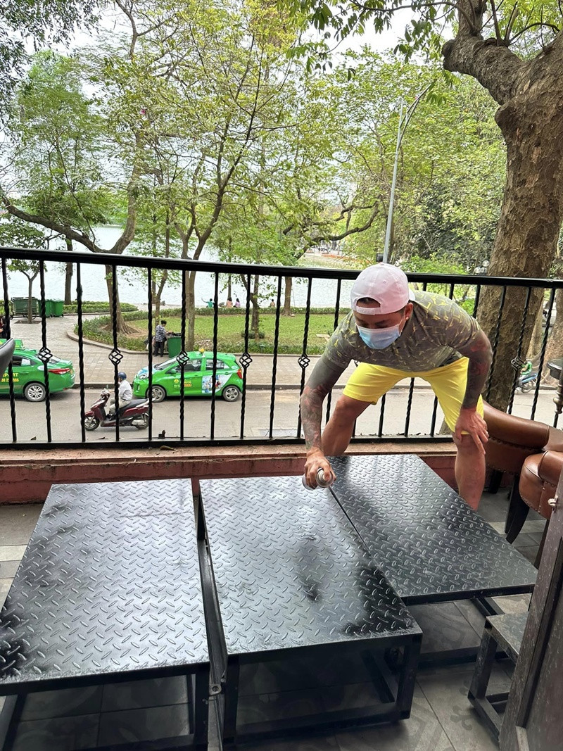 Cuộc sống của Tuấn Hưng trong căn nhà view Hồ Gươm - sân khấu liveshow 0 đồng- Ảnh 4.