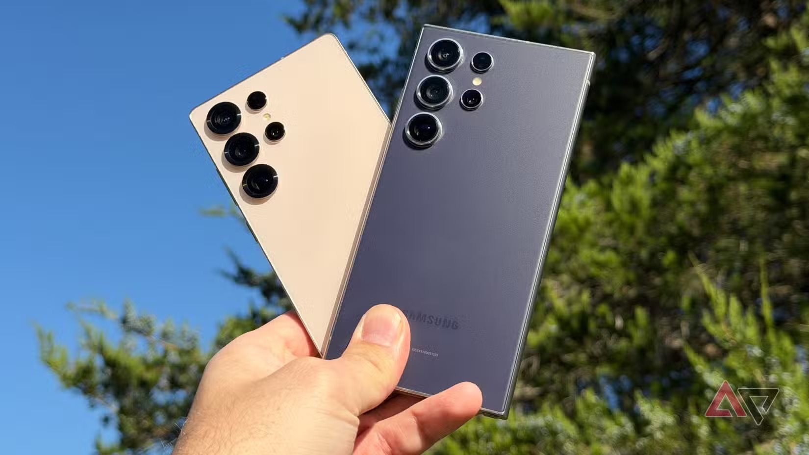 Chuyên gia cảnh báo: "Sắp có biến cố lớn, nếu có tiền hãy đi mua điện thoại mới ngay bây giờ"- Ảnh 3.