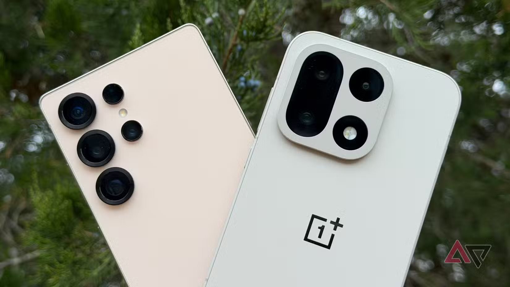 Chuyên gia cảnh báo: "Sắp có biến cố lớn, nếu có tiền hãy đi mua điện thoại mới ngay bây giờ"- Ảnh 2.