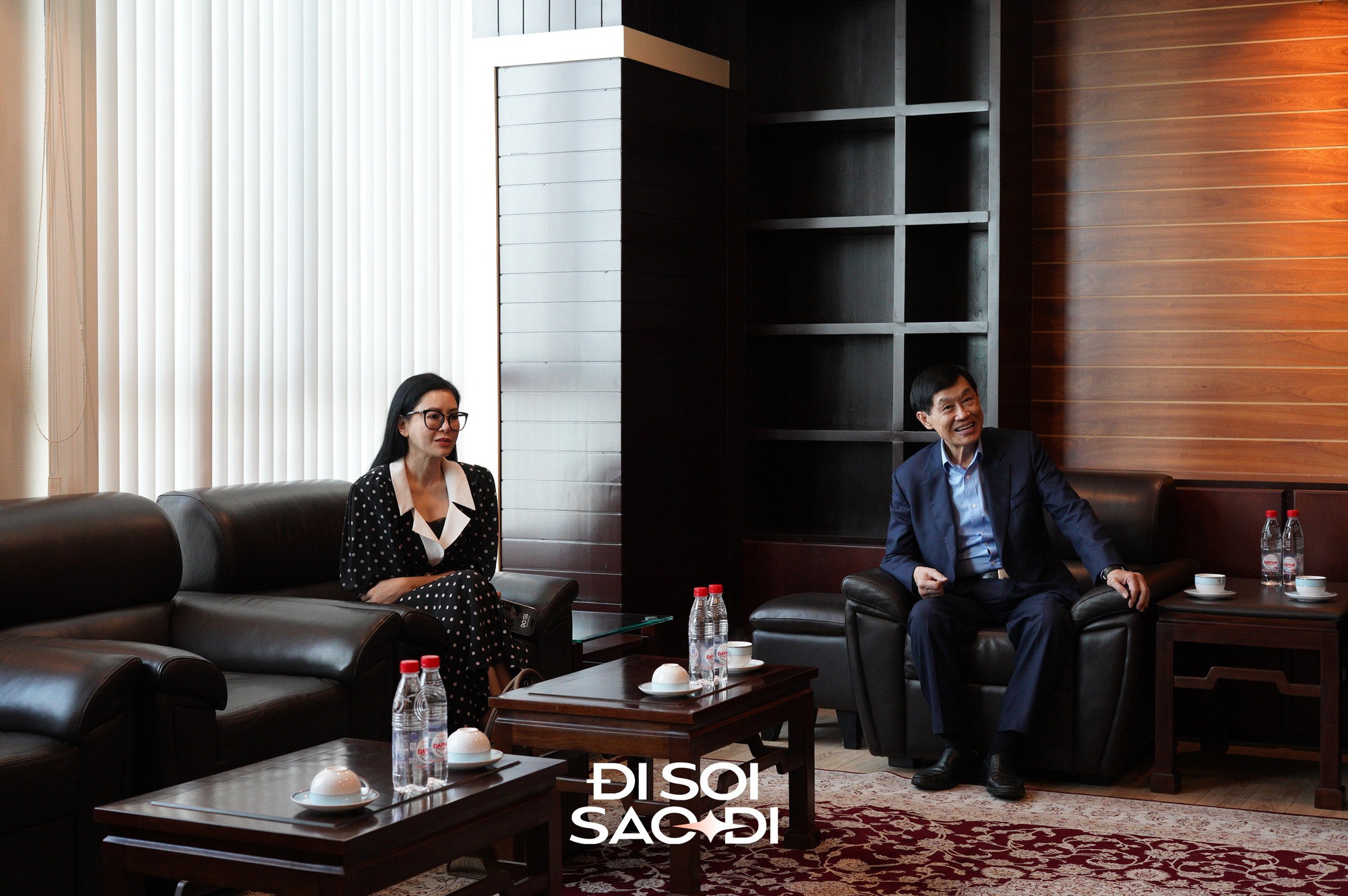 Diện mạo hiện tại của vợ tỷ phú Johnathan Hạnh Nguyễn- Ảnh 1.