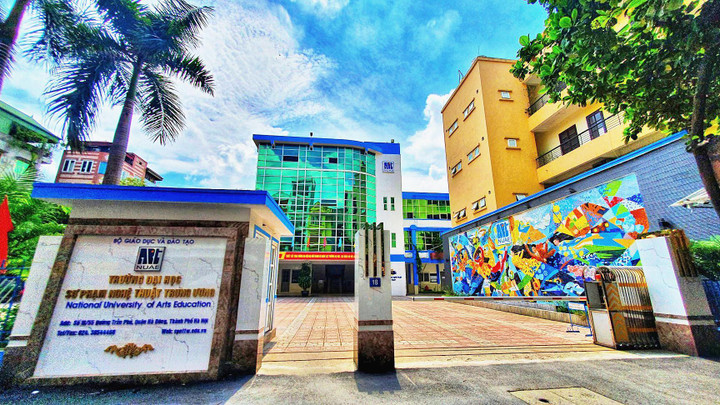 Sinh viên ĐH Sư phạm Nghệ thuật TƯ thắc mắc khoản tiền hỗ trợ A80, hiệu trưởng nói gì?- Ảnh 1.