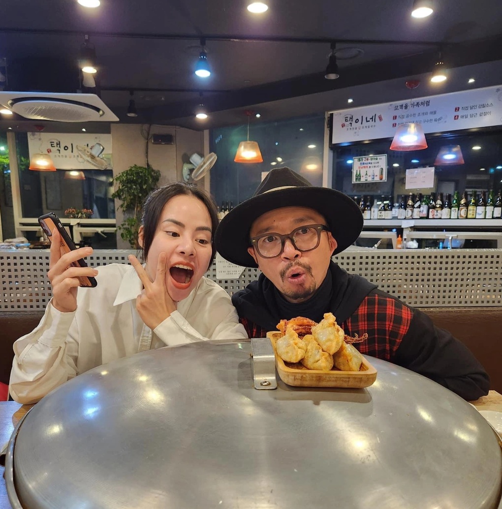 Sao nam Vbiz và vợ vũ công kém 13 tuổi chào đón con đầu lòng- Ảnh 5. Sao nam Vbiz và vợ vũ công kém 13 tuổi chào đón con đầu lòng- Ảnh 5.