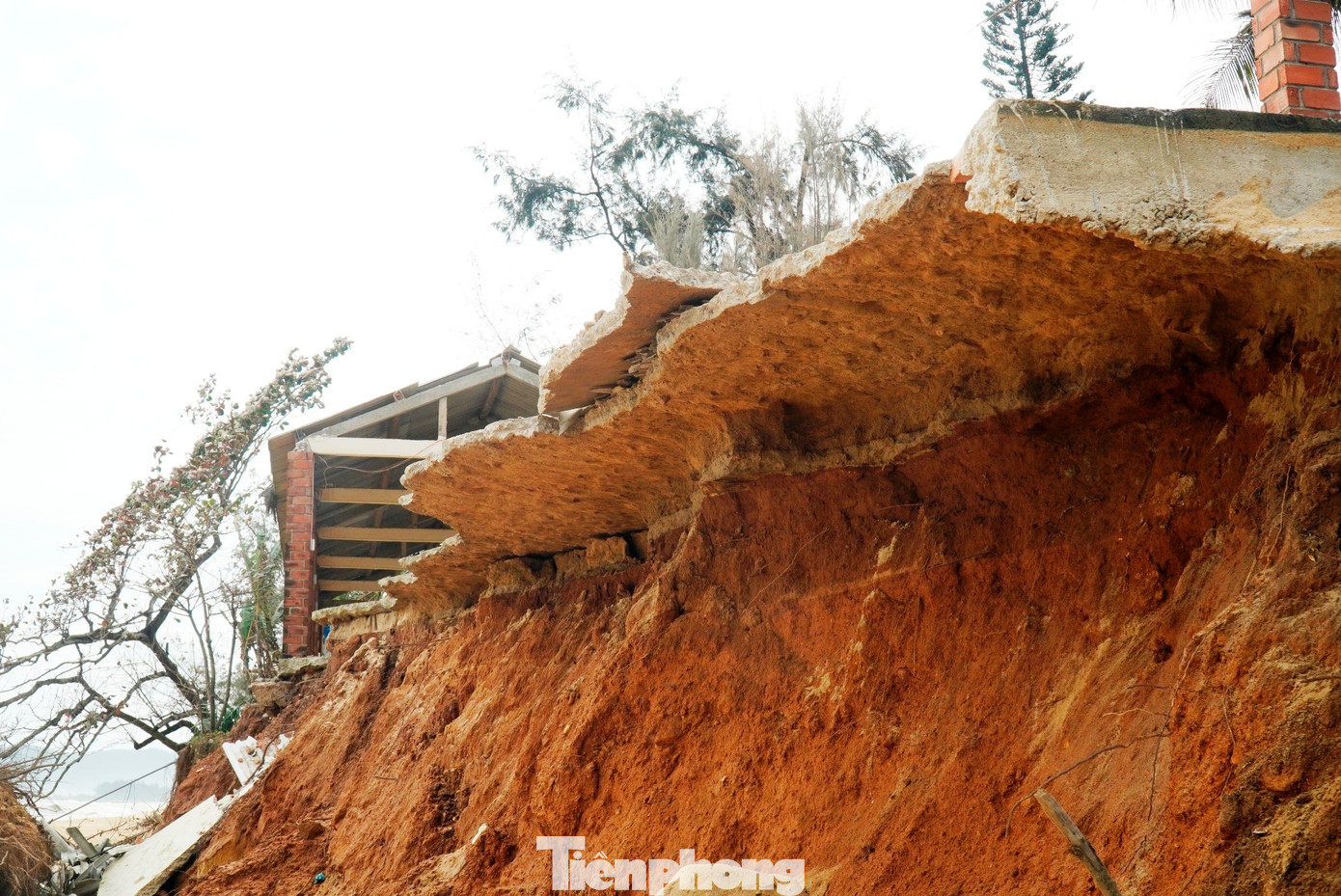 Cảnh tượng chưa từng thấy tại bãi tắm nổi tiếng xứ Huế- Ảnh 8.